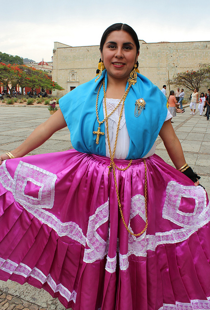 It is all about the people. Always smiling, welcoming and proud of several customs, as well as the use of some traditional Mexican clothing. You will never feel alone in Oaxaca, as this state is considered one of the most friendly and multicultural all across the country